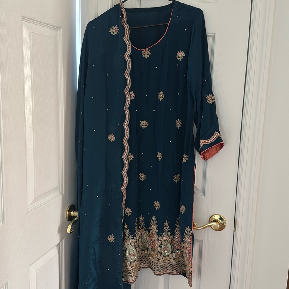 Brand NEW 3 Piece Punjabi Indian Formal Outfit